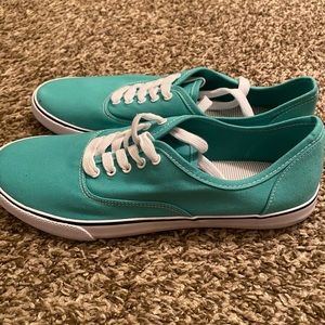 Mossimo Women’s Teal Canvas Shoes Size 10